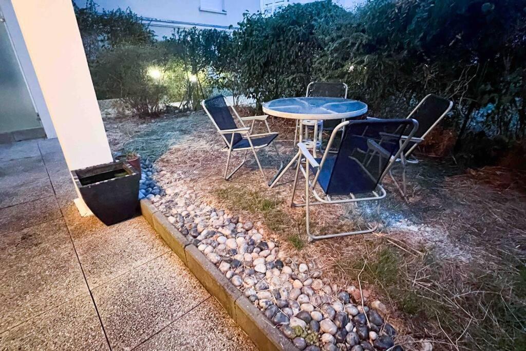 Appart Avec Terrasse Et Parking A 2 Pas De Disney Montévrain Extérieur photo